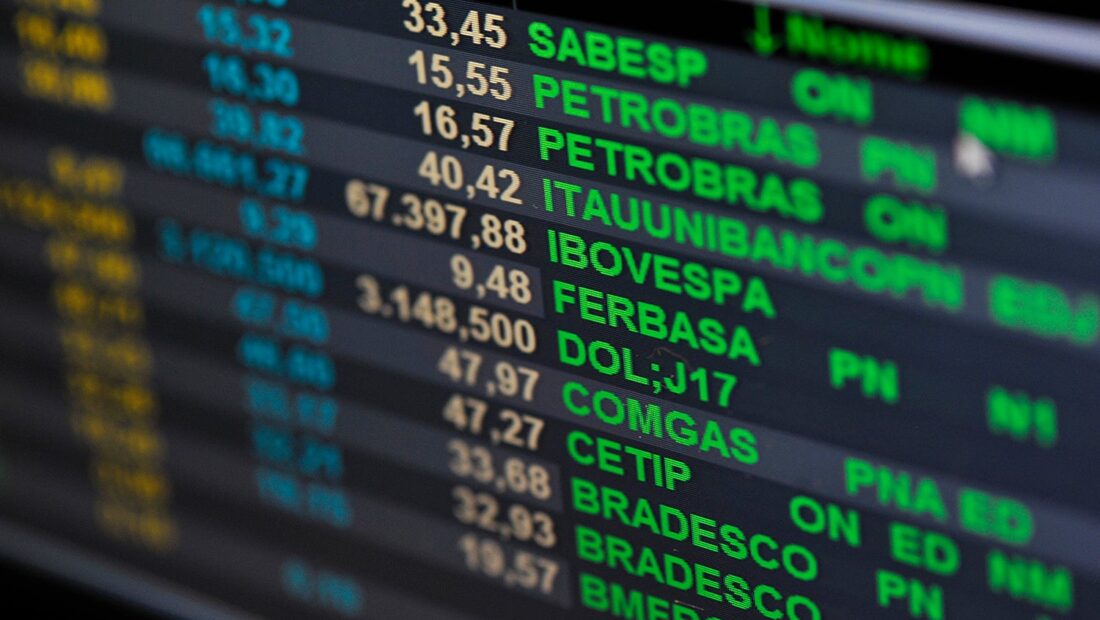 Ibovespa sobe 2% hoje